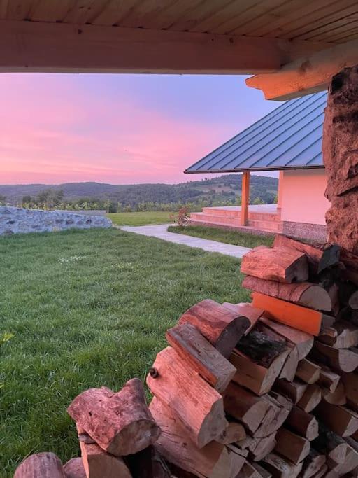 Casa Moderna In Sinteu - Intersectia Intre Modern Si Linistea Naturii Huta Voivozi Luaran gambar