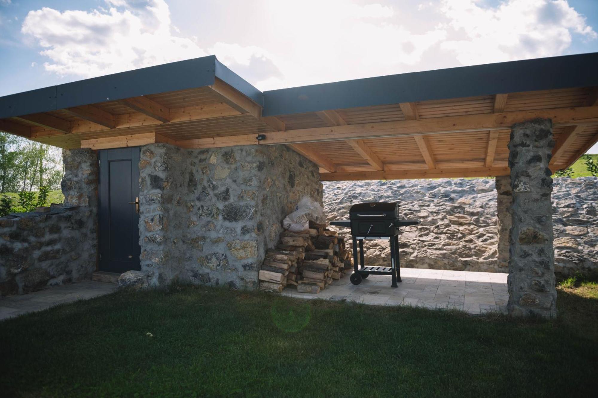 Casa Moderna In Sinteu - Intersectia Intre Modern Si Linistea Naturii Huta Voivozi Luaran gambar