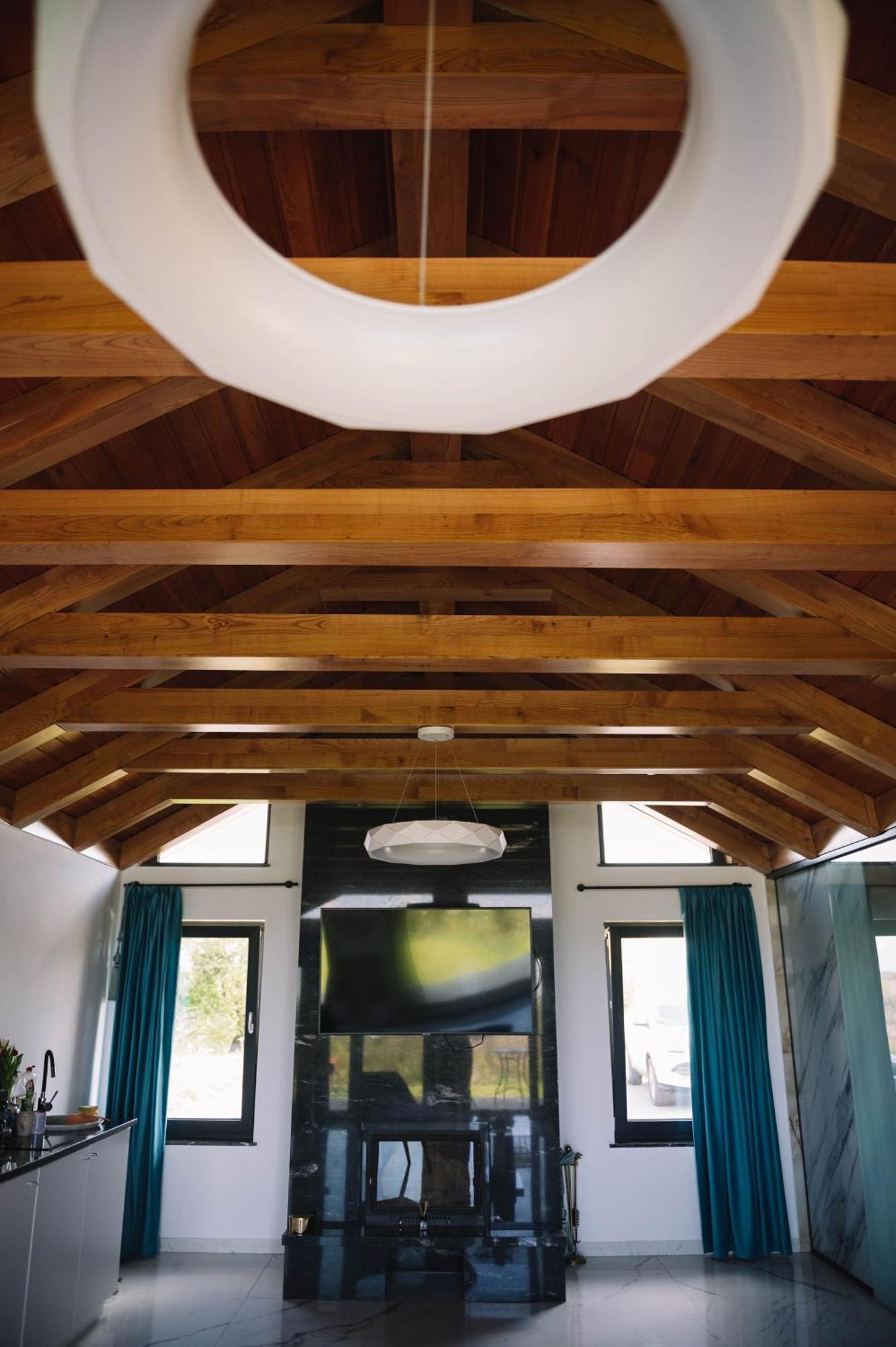 Casa Moderna In Sinteu - Intersectia Intre Modern Si Linistea Naturii Huta Voivozi Luaran gambar